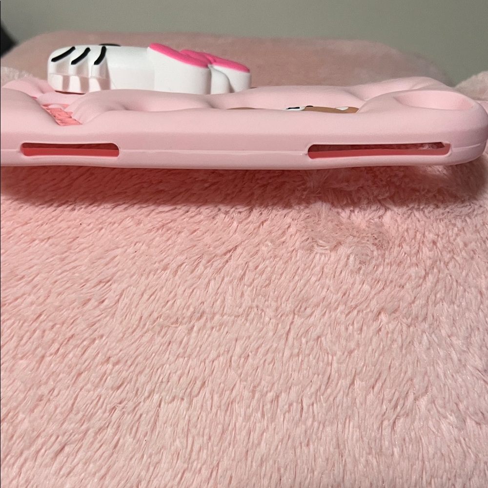 Hello Kitty IPad 10 case - Picture 6 of 7